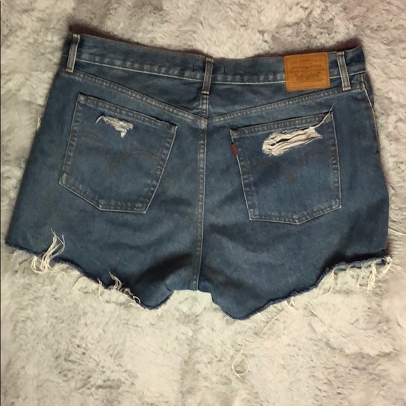 Levi wedgie shorts - Picture 8 of 8